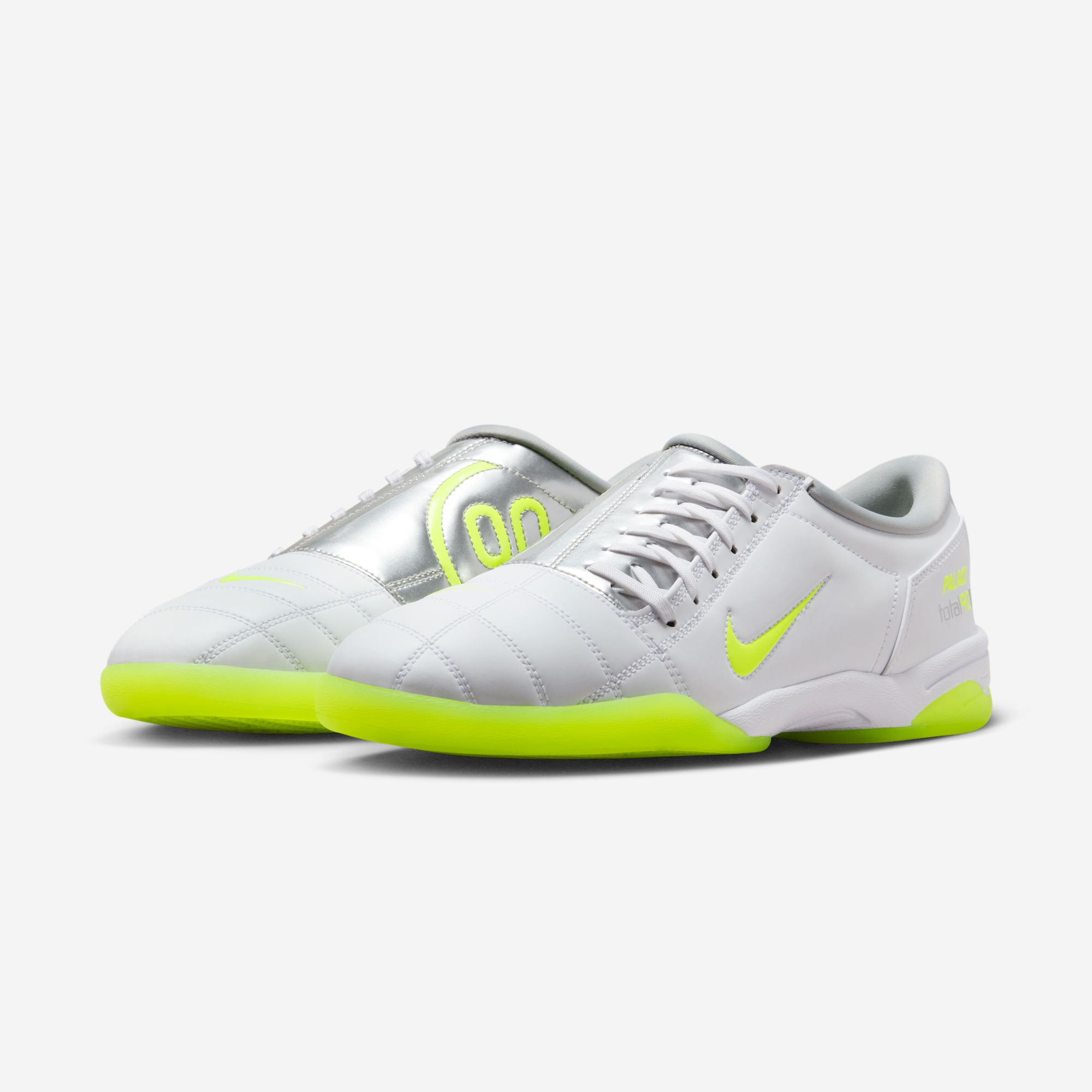 Palace x Nike Total 90 III