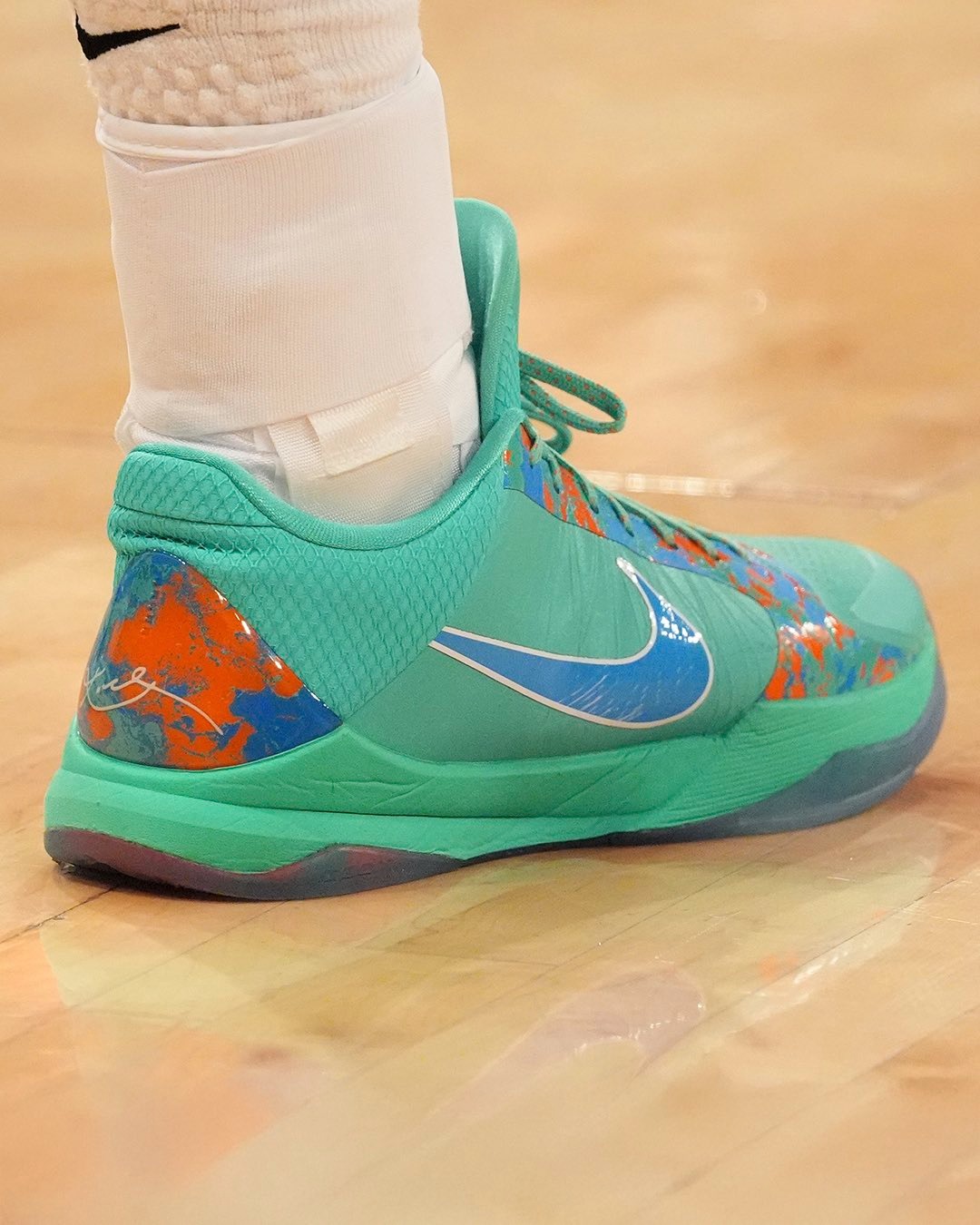 Jalen Brunson x Nike Kobe 5 Protro PE 