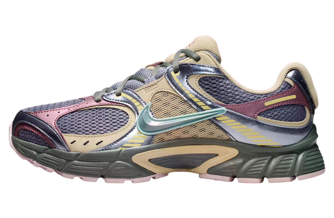 A Ma Maniere x Nike V5 Rnr Light Carbon / Desert Khaki