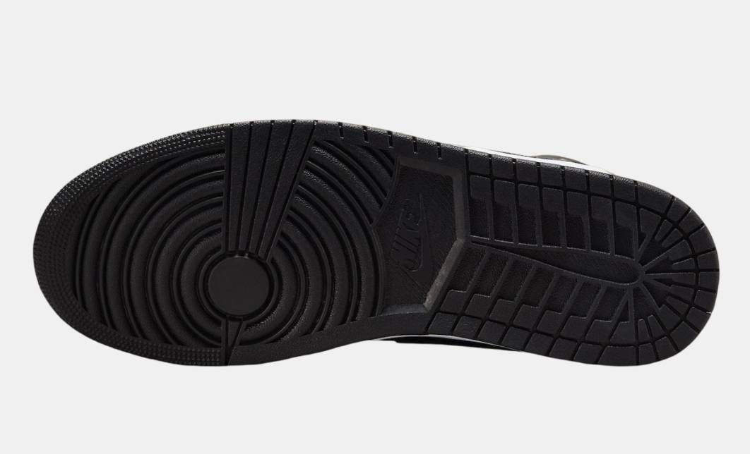 Air Jordan 1 Mid Black Metallic Gold