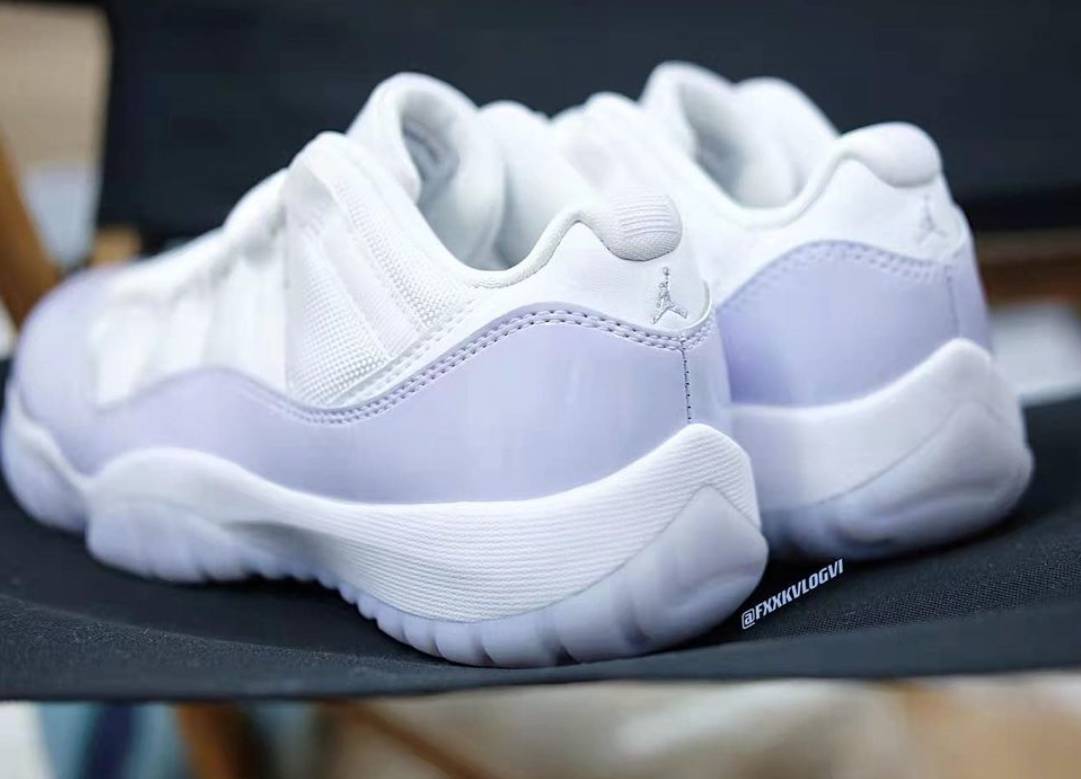 Air Jordan 11 Low WMNS Pure Violet