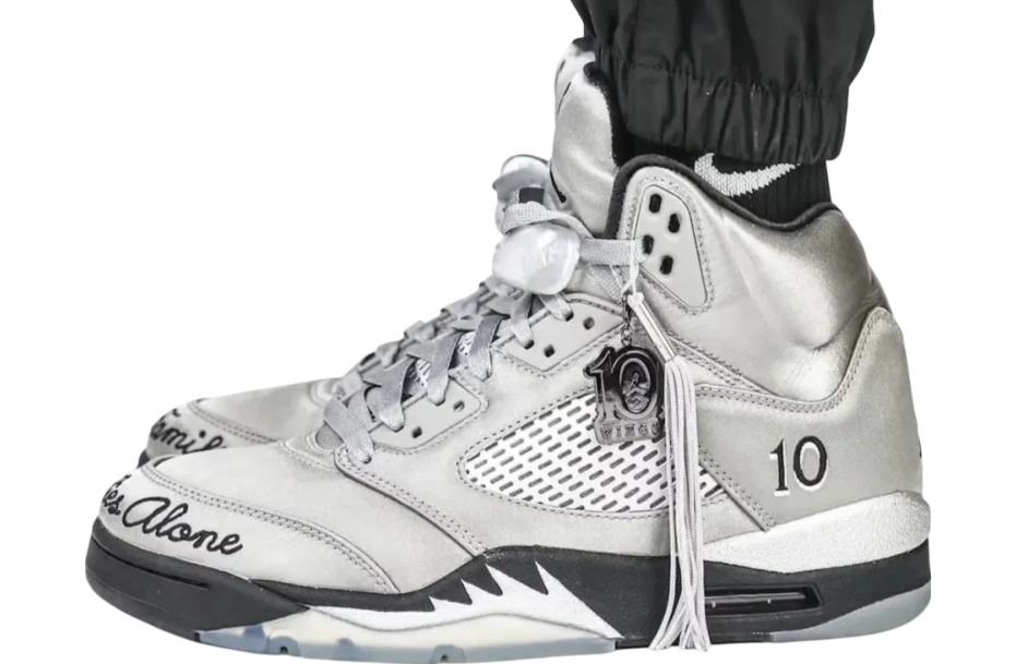 Air Jordan 5 Wings Medium Grey / Black