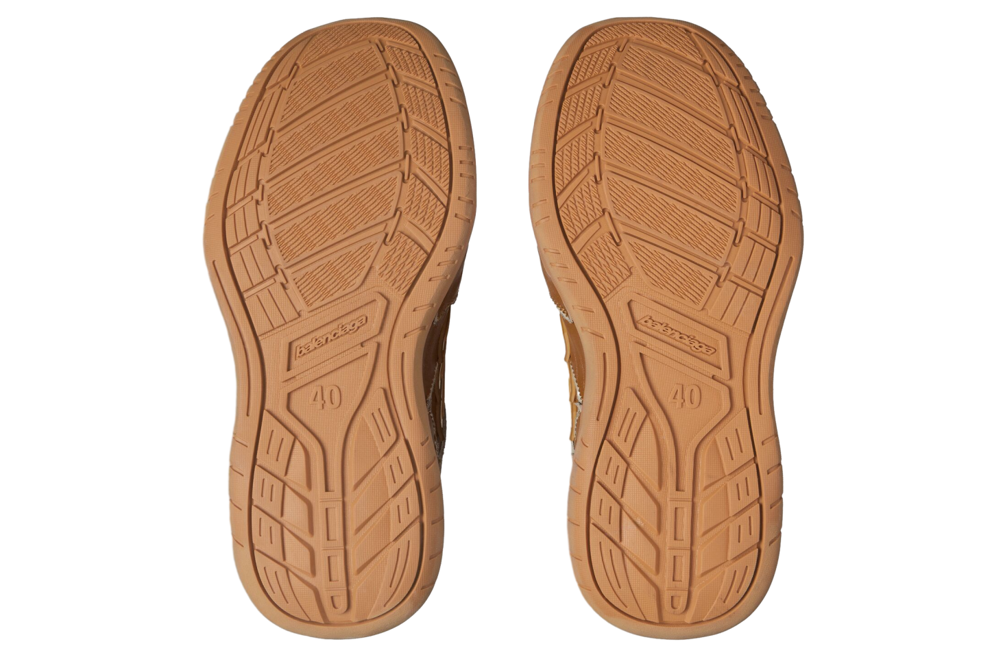 Balenciaga Hamptons Medium Worn-Out Camel