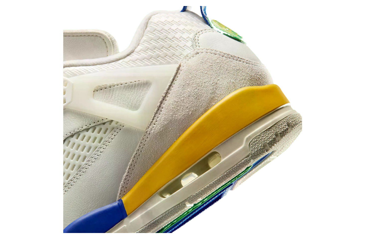 Jordan Spizike Low Brazil