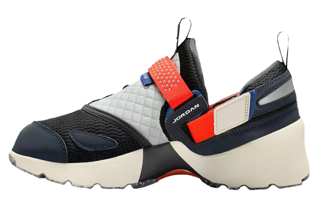 Jordan Trunner LX Rare Air Black / Coconut Milk