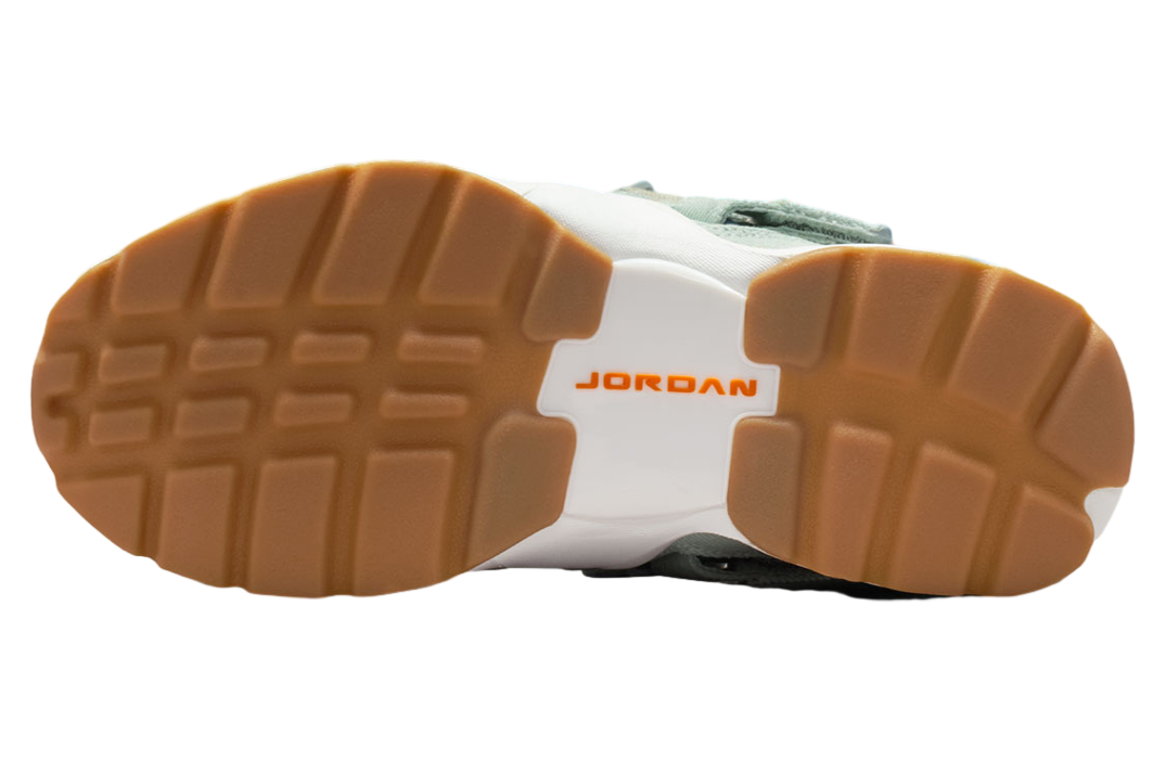 Jordan Trunner LX WMNS Summit White / Bright Ceramic