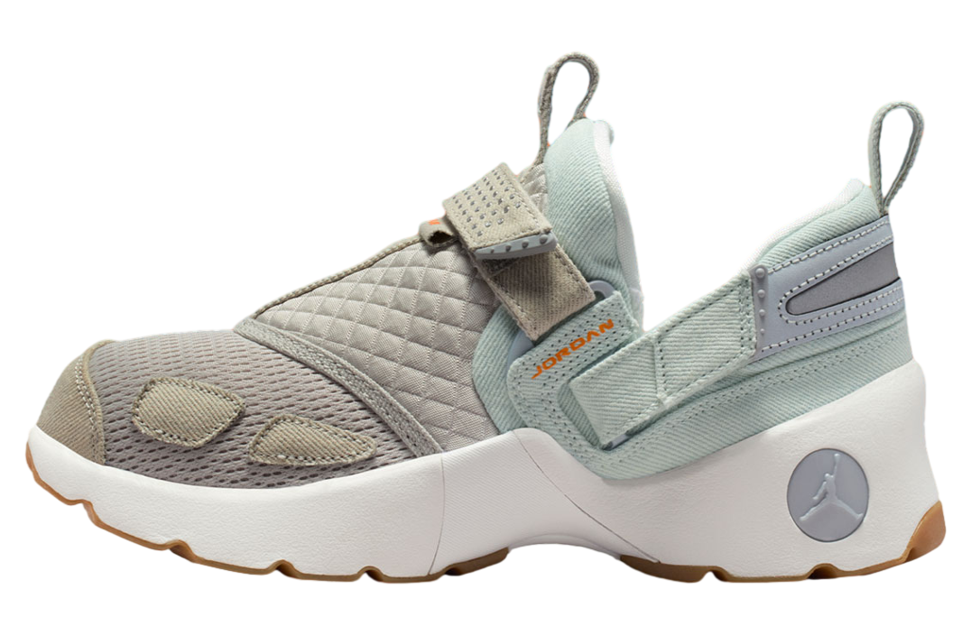 Jordan Trunner LX WMNS Summit White / Bright Ceramic