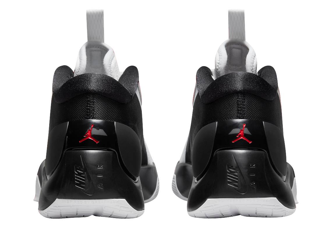 Jordan Zoom Separate Bulls