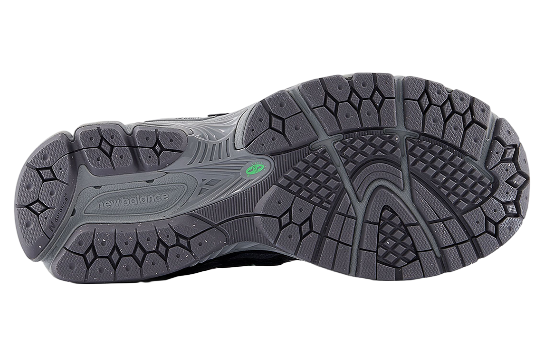 New Balance 1906w Black Metallic / Green