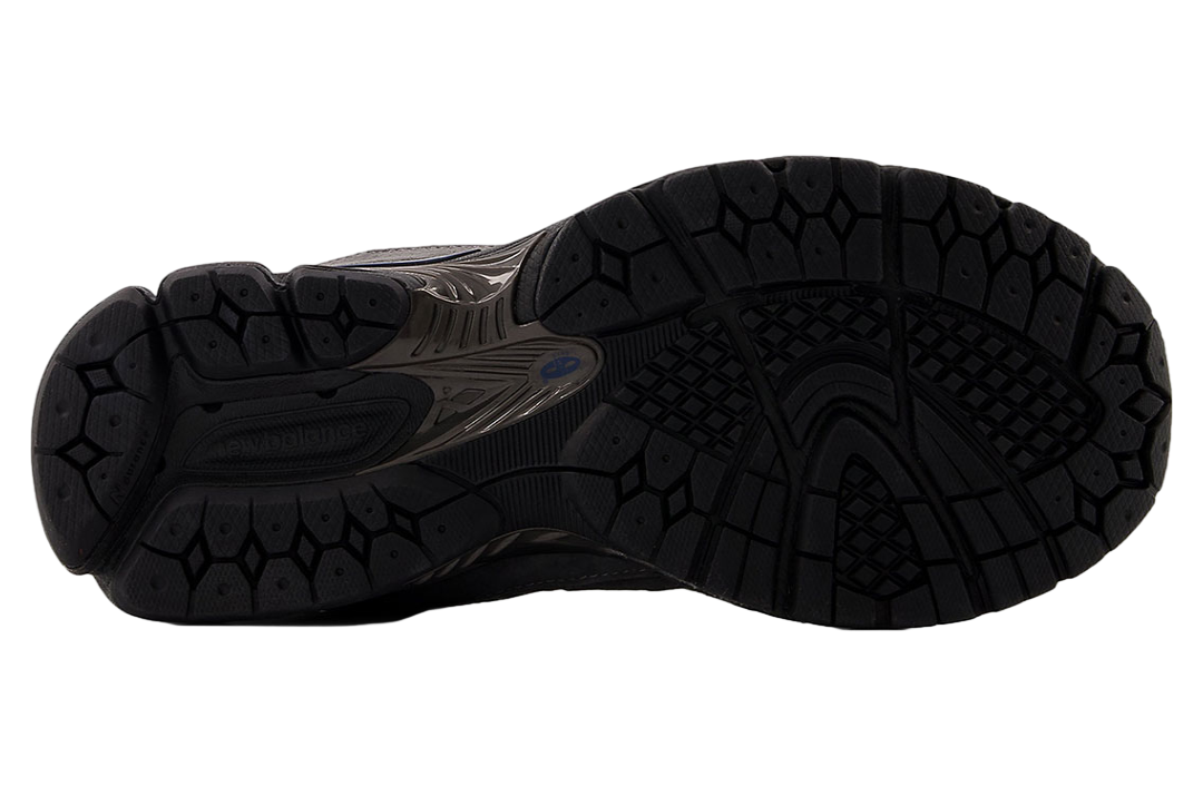 New Balance 2002r Grey / Black