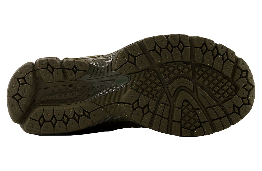 New Balance 2002r Woodland Dark / Alpine Green