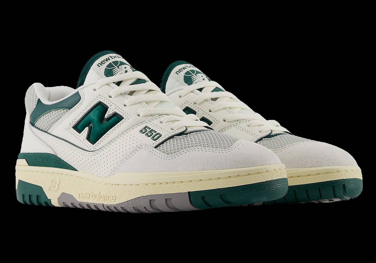 New Balance 550 Sea Salt Marsh Green