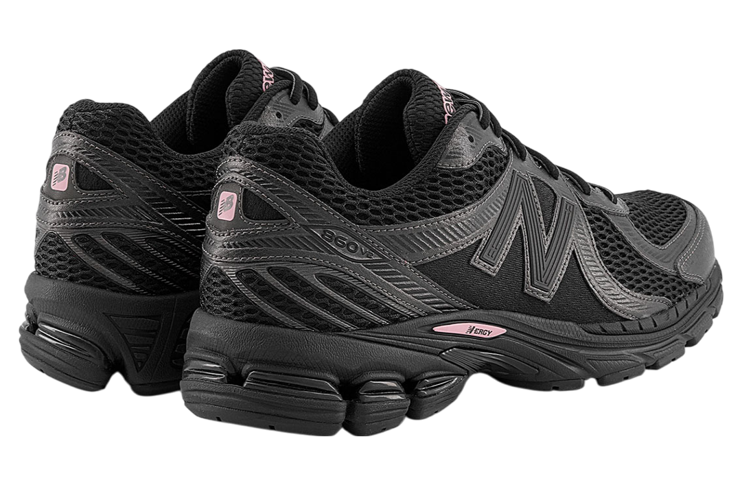 New Balance 860v2 Black / Pink