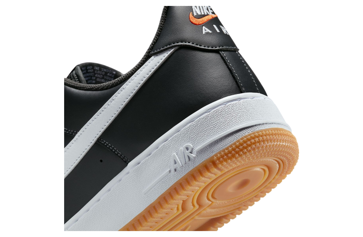 Nike Air Force 1 Low Black / Gum