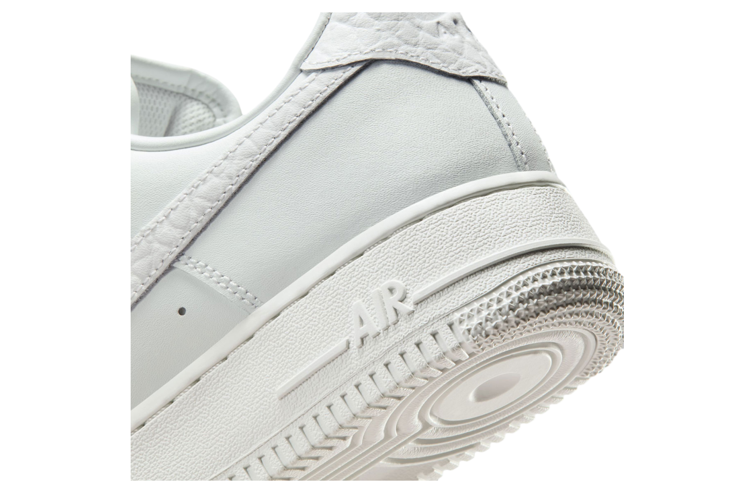 Nike Air Force 1 Low WMNS Summit White / Metallic Silver