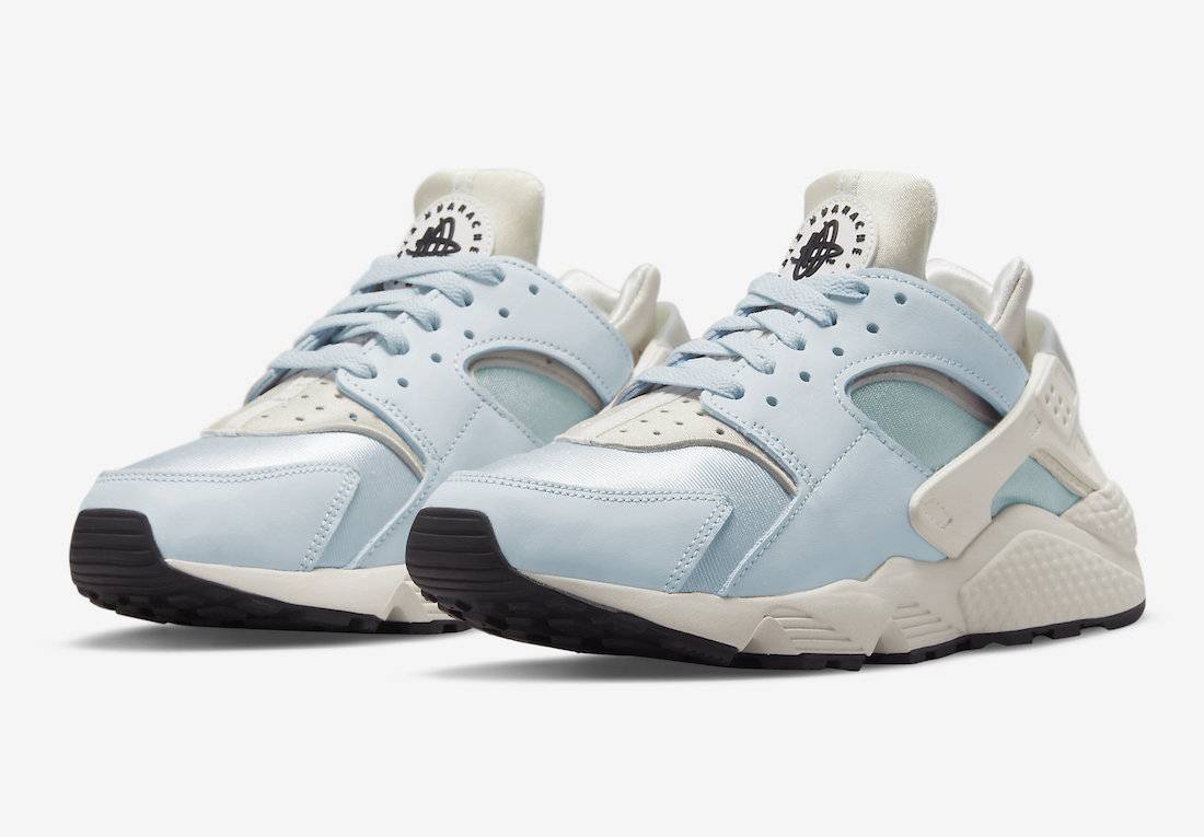 Nike Air Huarache Light Blue White