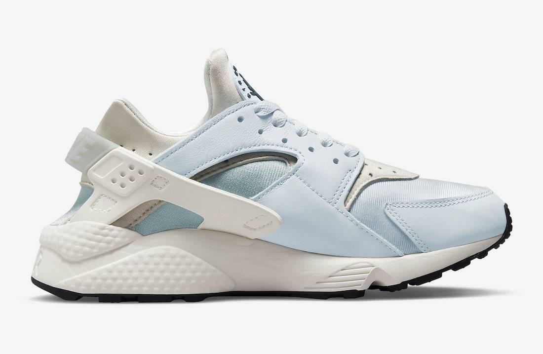 Nike Air Huarache Light Blue White