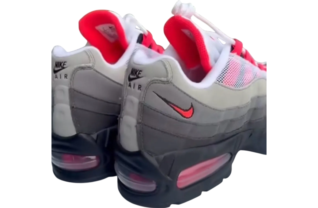 Nike Air Max 95 OG Black / Solar Red