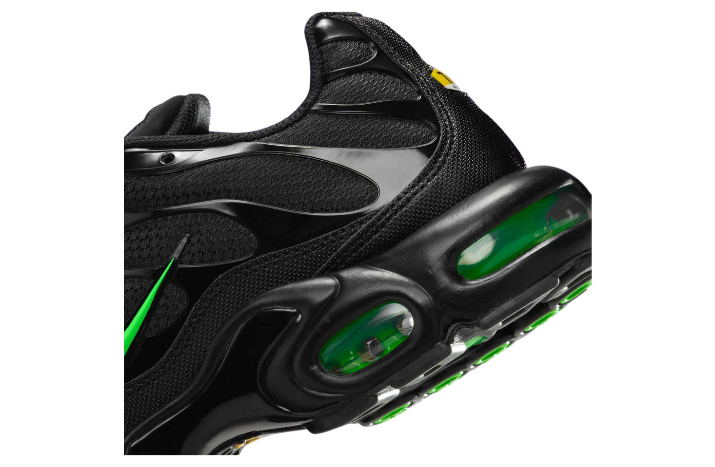 Nike Air Max Plus Black / Green Strike