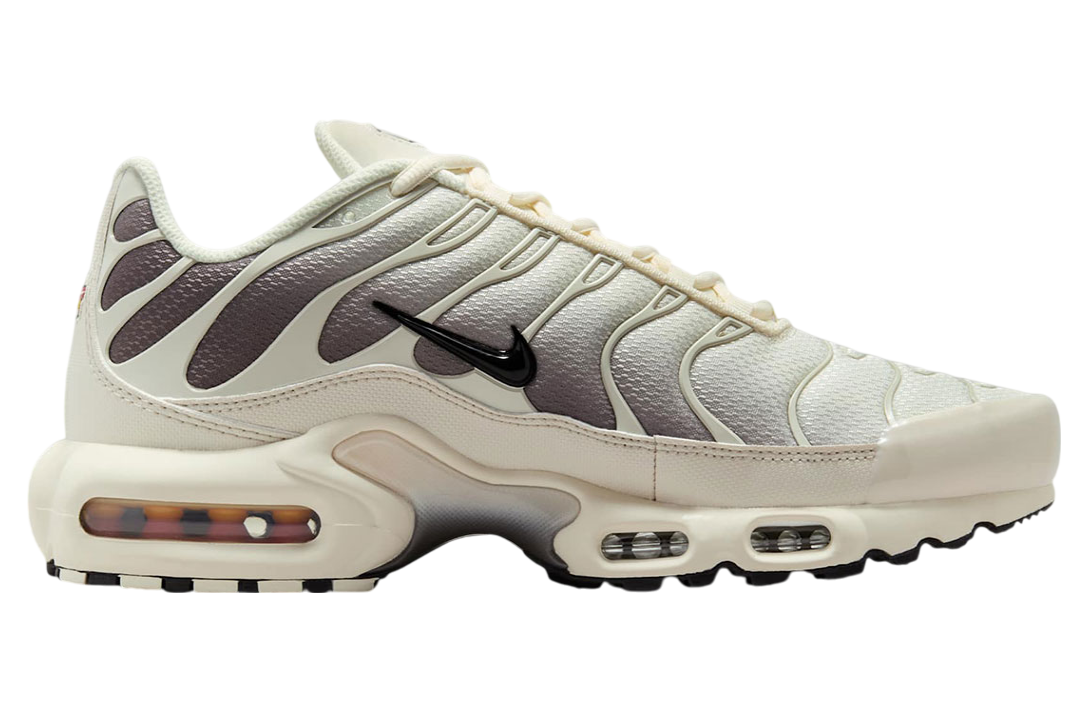 Nike Air Max Plus Light Orewood Brown / Black