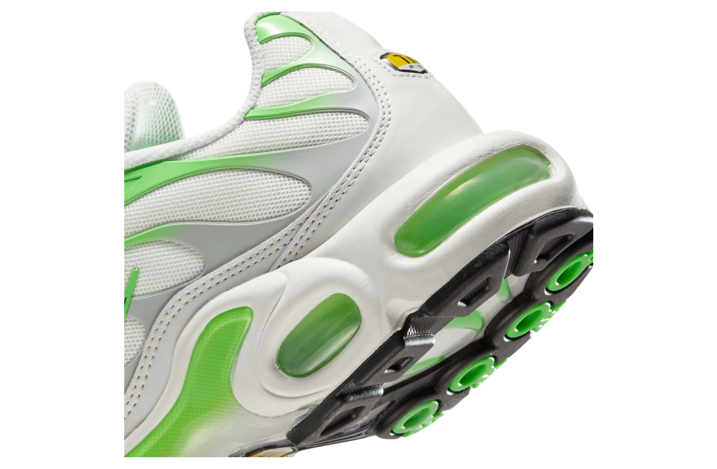 Nike Air Max Plus Photon Dust / Green Strike