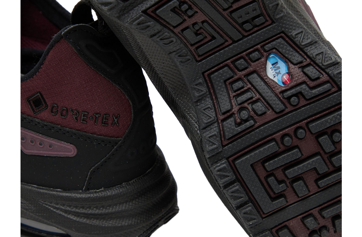 Nike Air Max Sunder Gore-Tex WMNS Burgundy Crush / Black