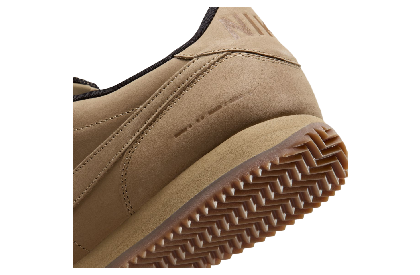 Nike Cortez Parachute Beige / Off Noir