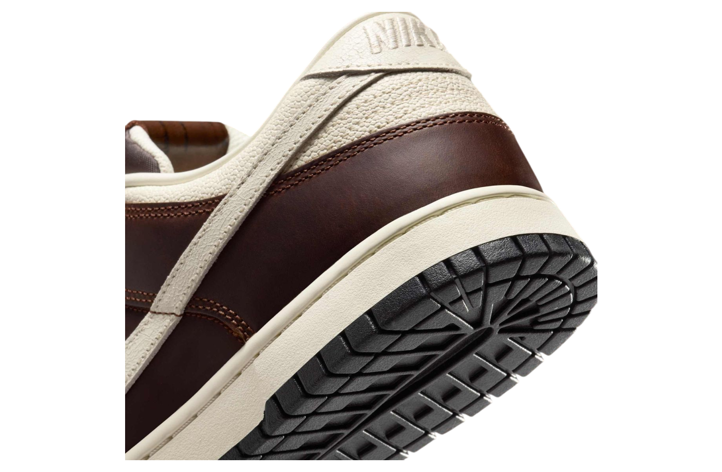 Nike Dunk Low Fauna Brown / Soft Pearl
