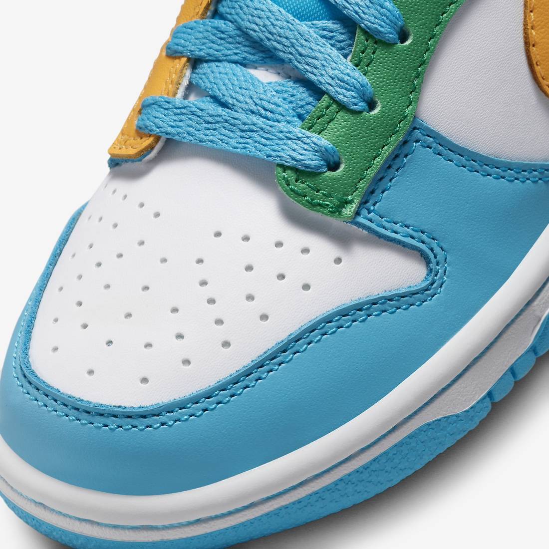 Nike Dunk Low GS What The