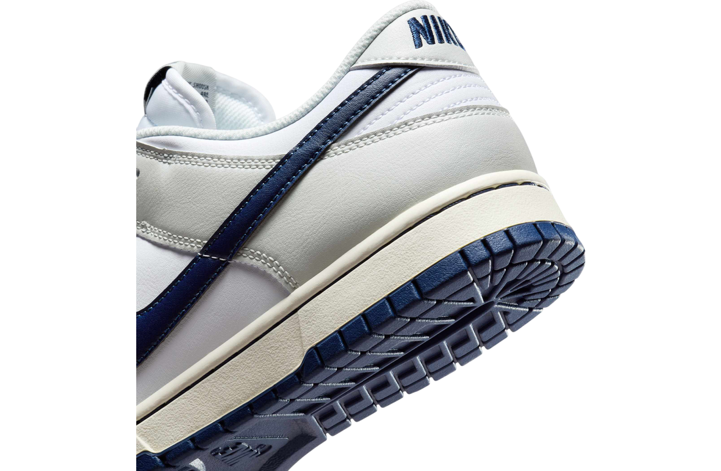 Nike Dunk Low New York Yankees