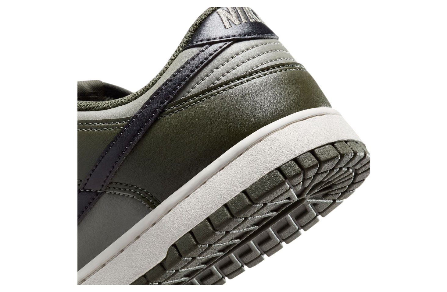 Nike Dunk Low Olive / Cargo Khaki