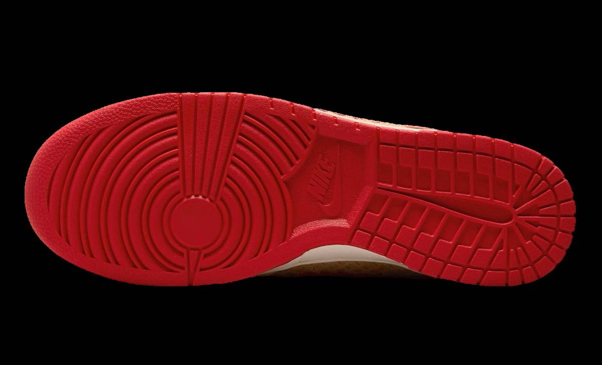 Nike Dunk Low Strawberry Waffle
