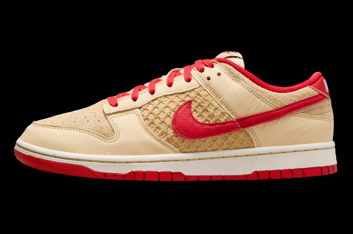 Nike Dunk Low Strawberry Waffle