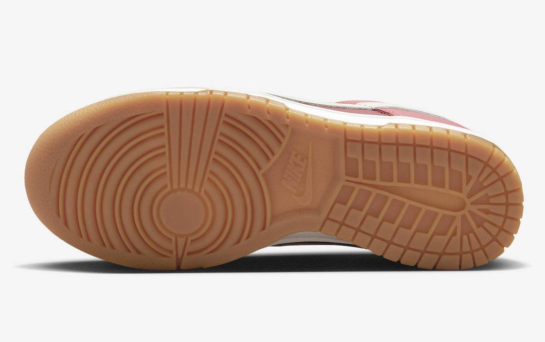 Nike Dunk Low WMNS Desert Berry