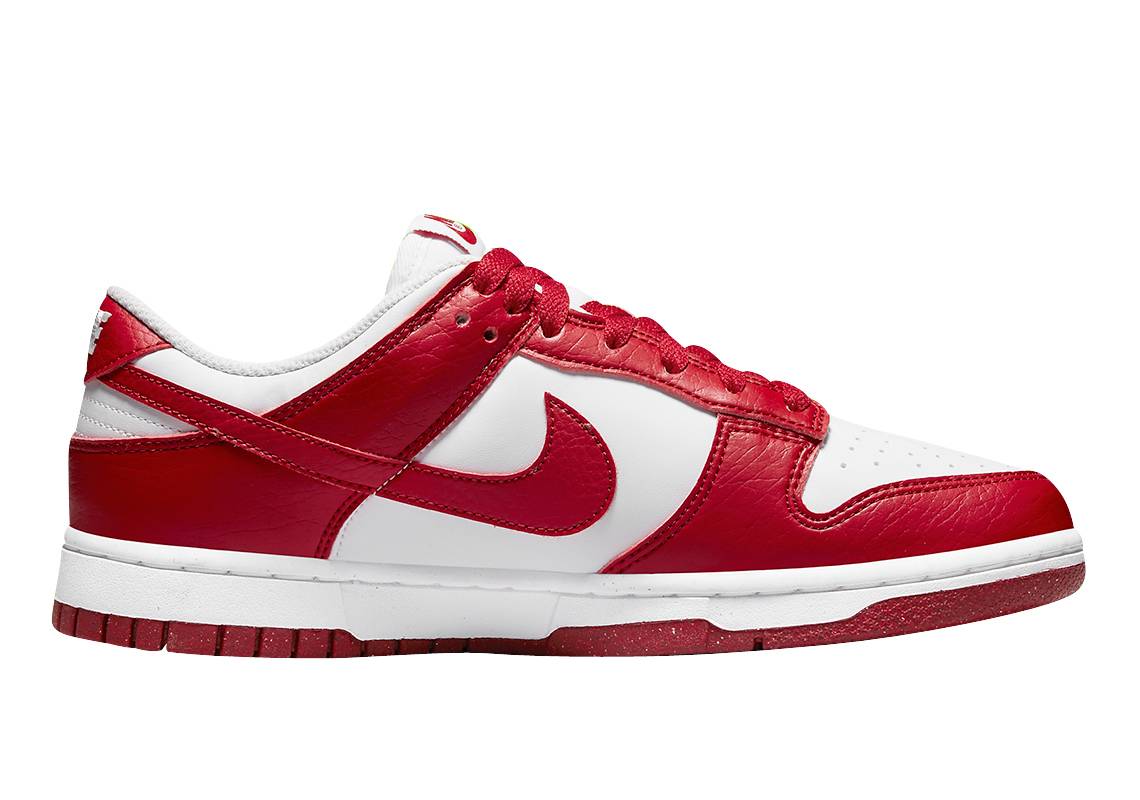 Nike Dunk Low WMNS Next Nature University Red