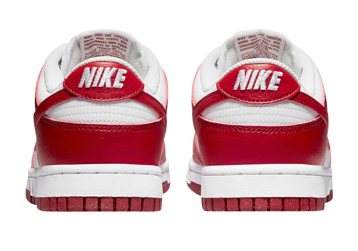 Nike Dunk Low WMNS Next Nature University Red