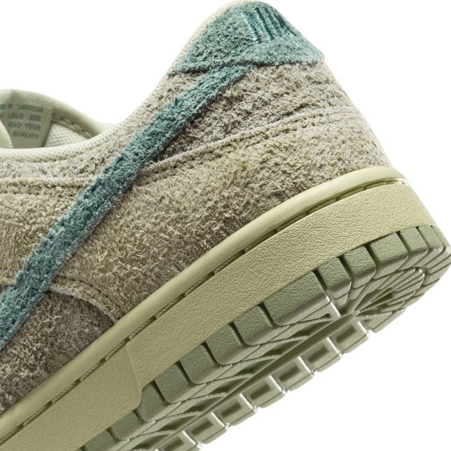Nike Dunk Low WMNS Olive Aura
