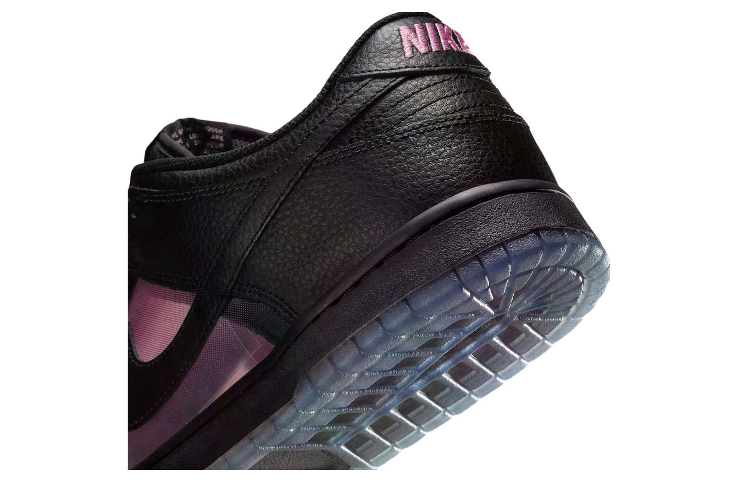 Nike Dunk Low WMNS Pink Rise / Black