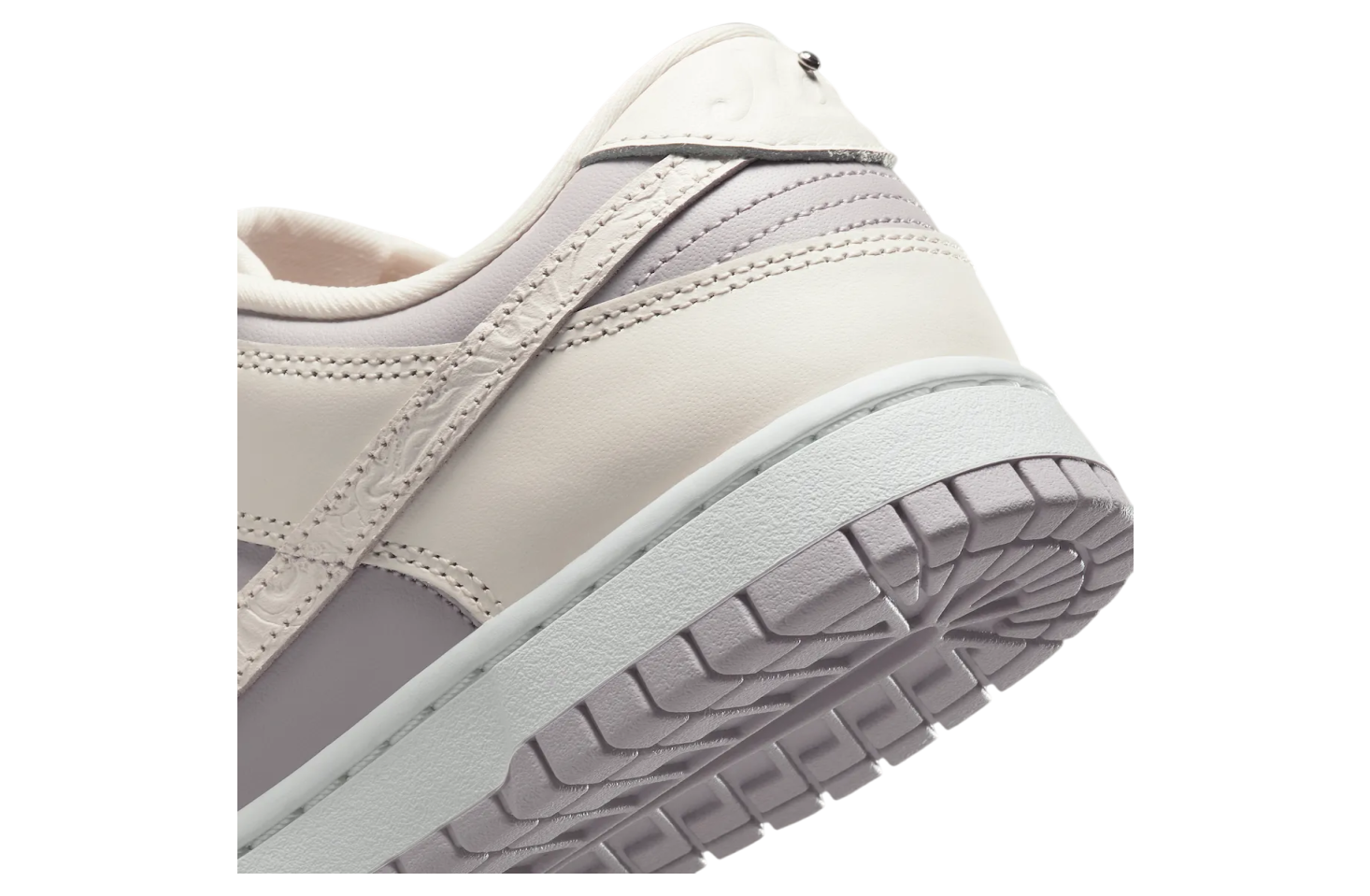 Nike Dunk Low WMNS Platinum Violet / Sail