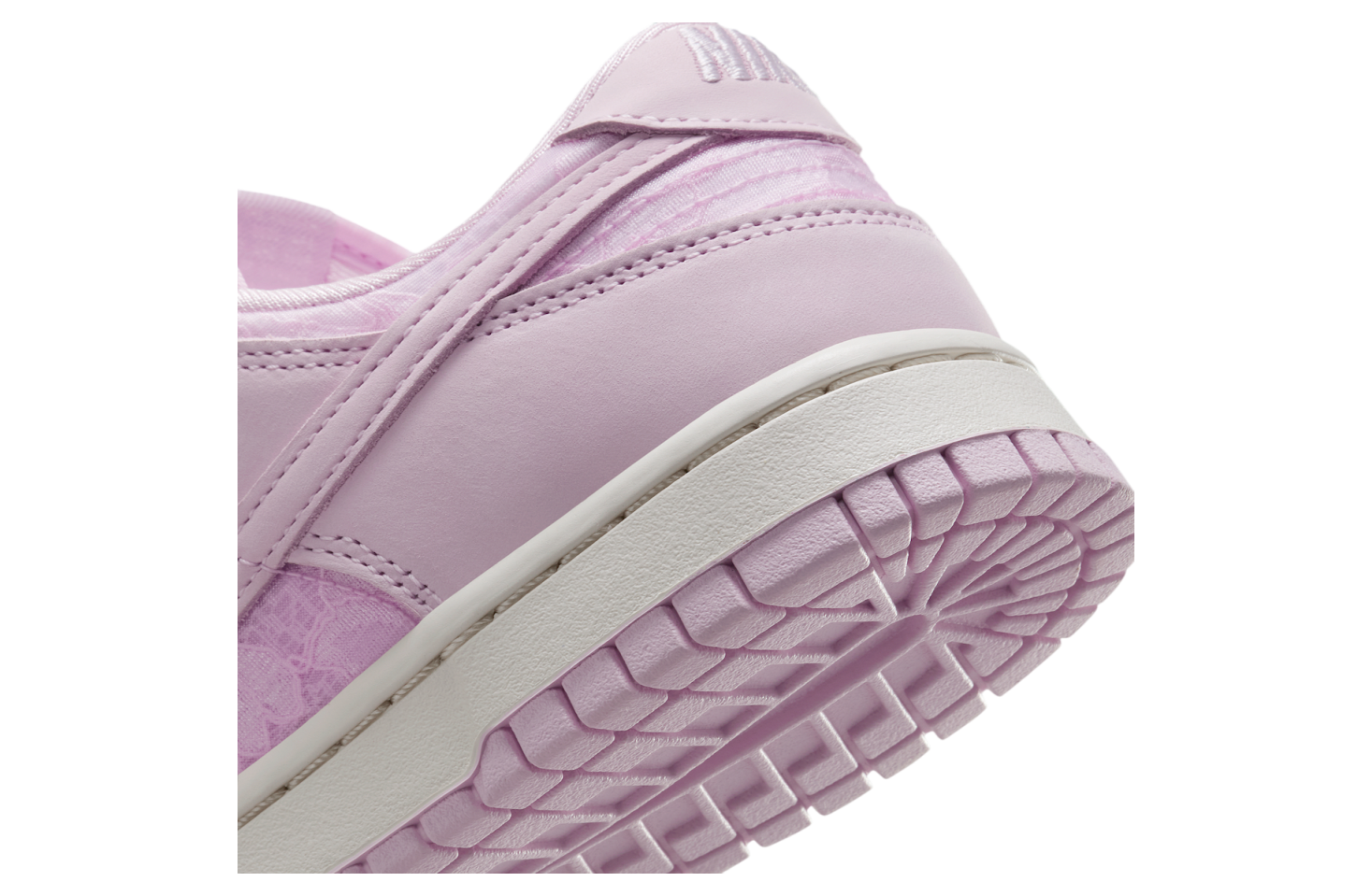 Nike Dunk Low WMNS Regal Pink / Soft Pearl