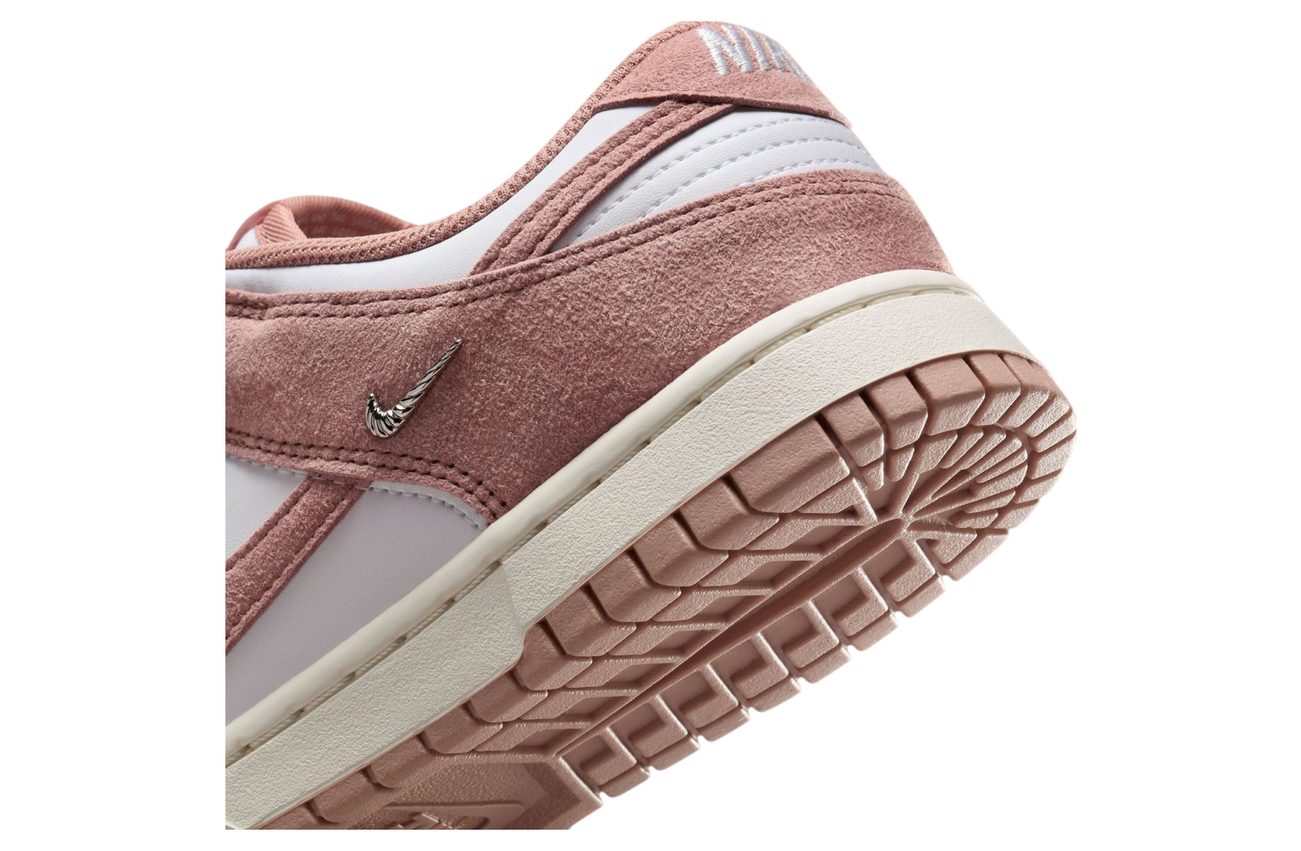 Nike Dunk Low WMNS Suede Rose