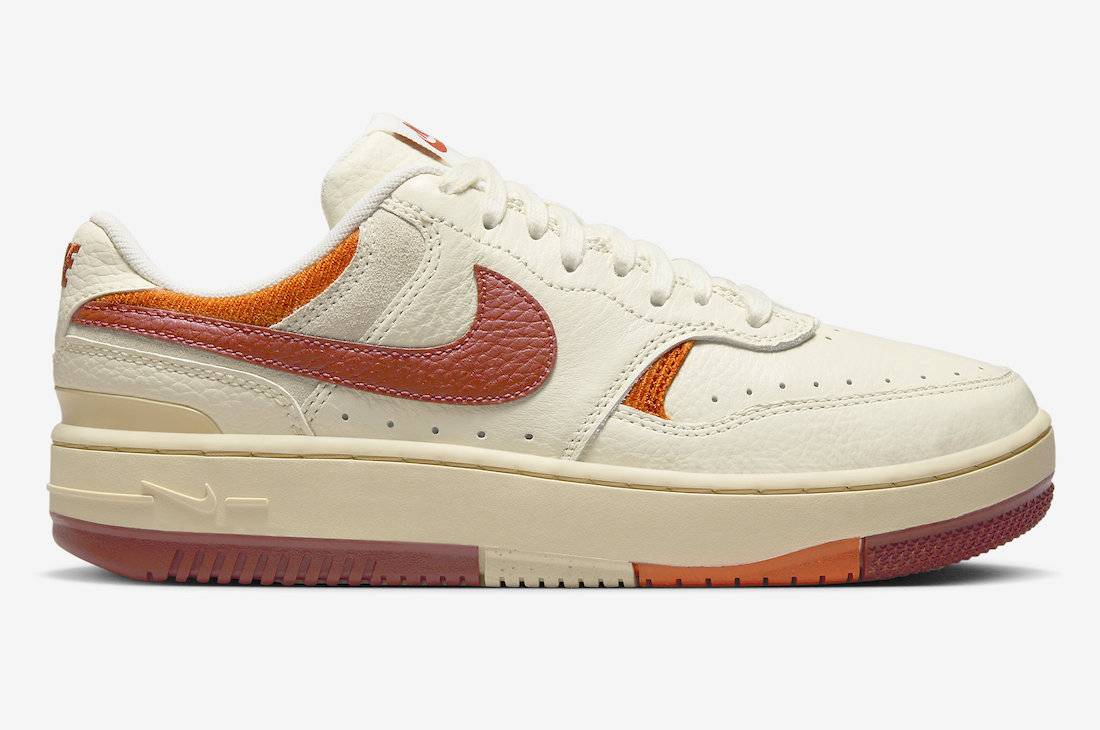 Nike Gamma Force WMNS Sail Team Red