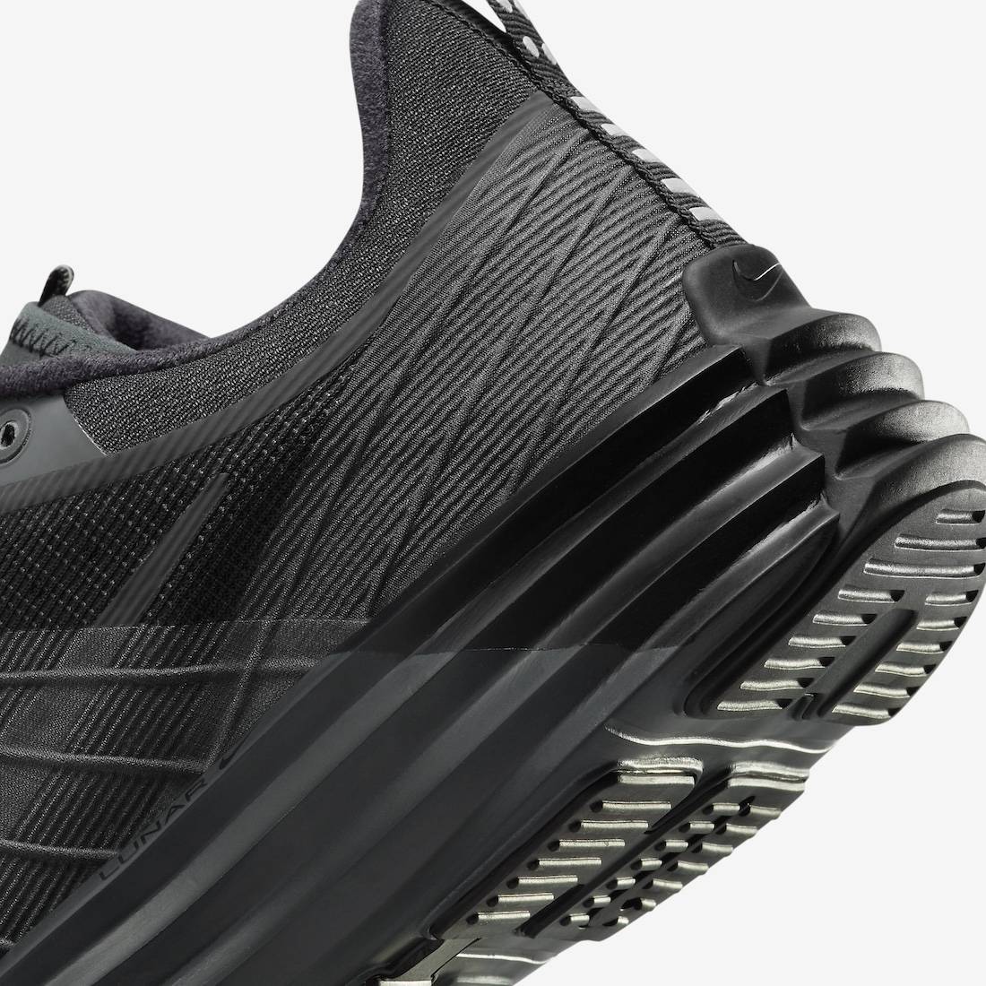 Nike Lunar Roam Dark Smoke Grey