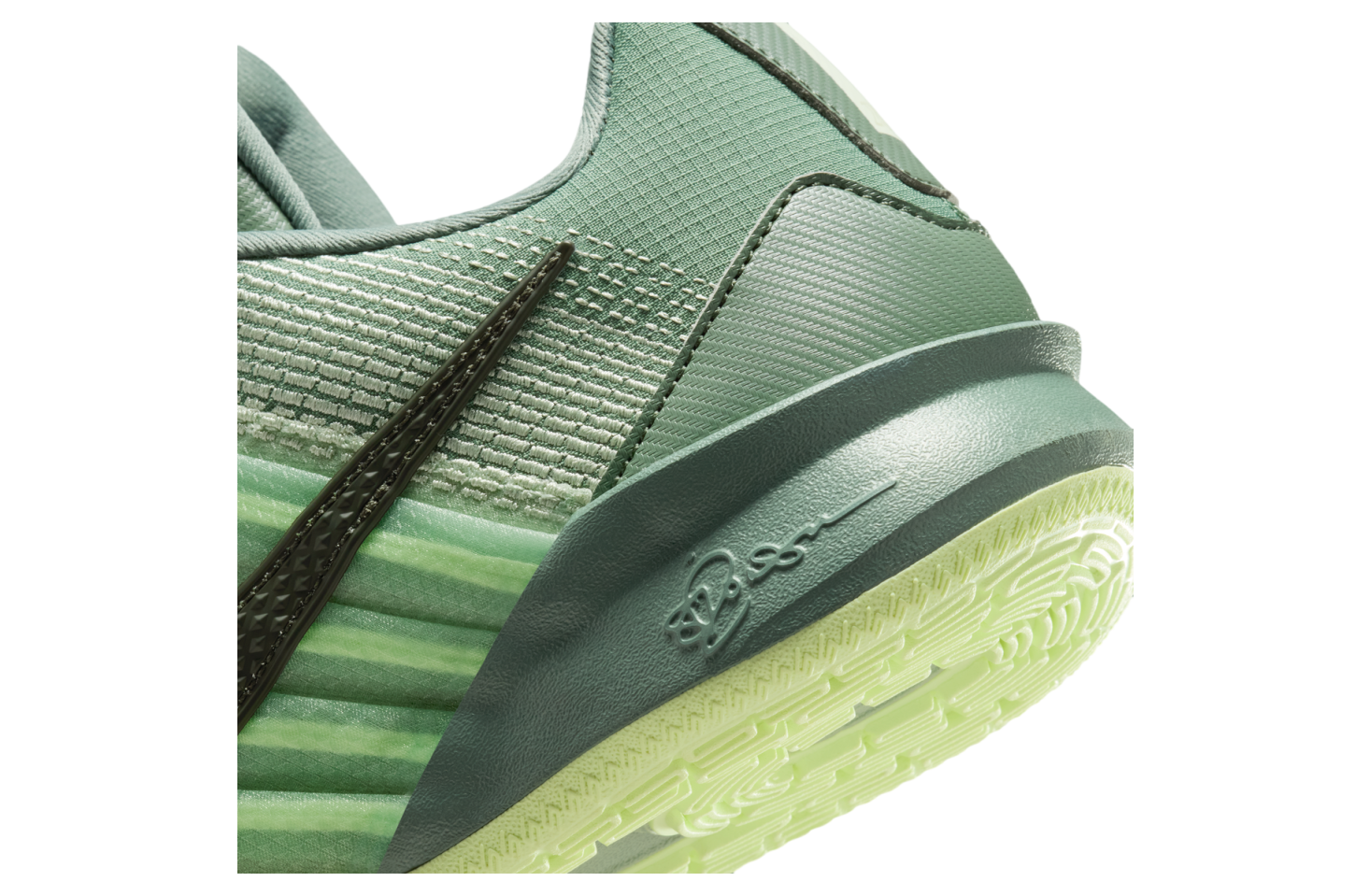 Nike Sabrina 3 Clay Green / Seafoam