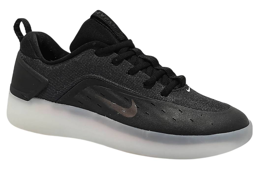 Nike SB Nyjah 4 Black / White