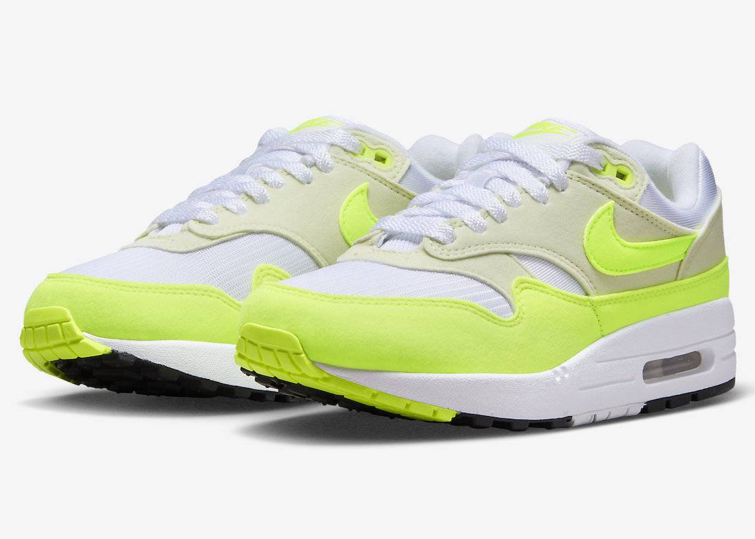 Nike WMNS Air Max 1 Volt Suede