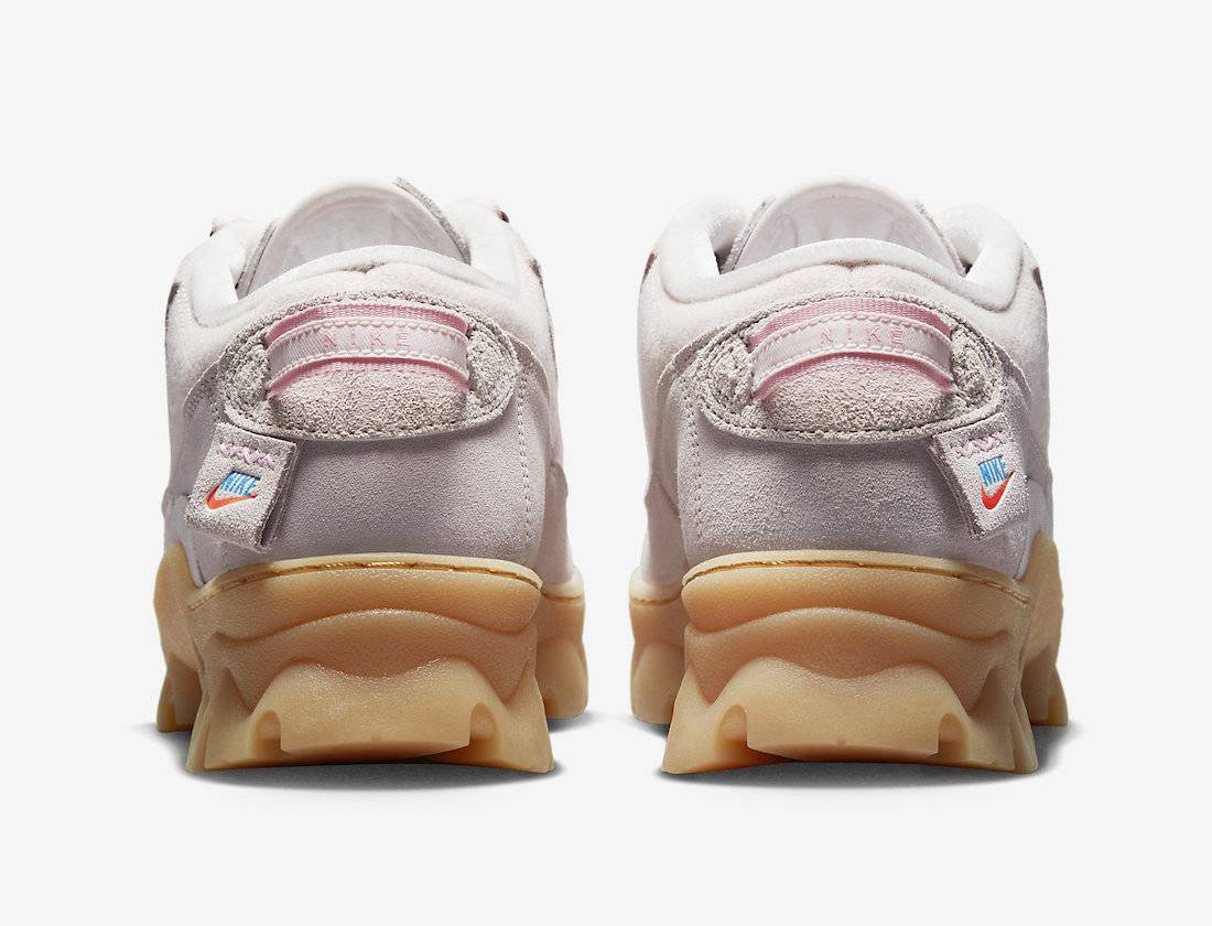 Nike WMNS Lahar Low Teddy Bear