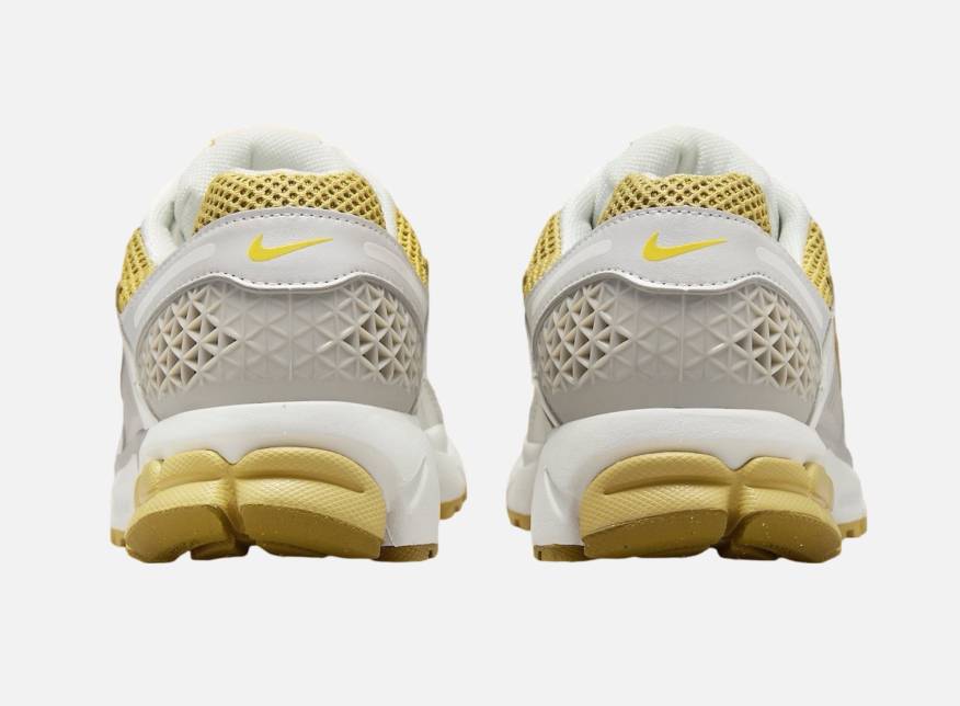 Nike WMNS Zoom Vomero 5 Bronzine