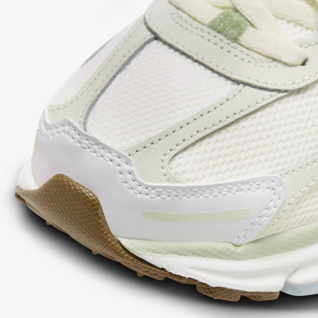 Nike WMNS Zoom Vomero 5 Sail Gold