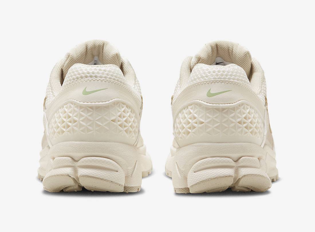 Nike Zoom Vomero 5 Sail